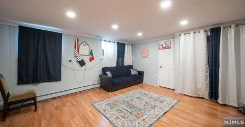 69 Macarthur Ave, Outwater NJ  07026-1517 exterior