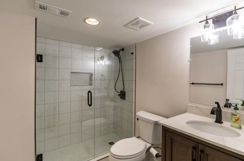 8235 Woodcreek Dr, Florence KY  41042-9119 exterior