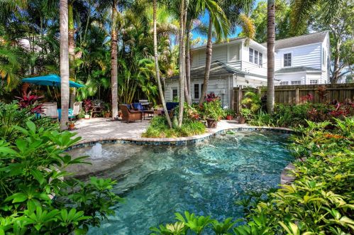 195 29th Ave, Saint Petersburg, FL 33704-2940