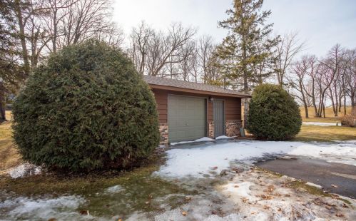 214 Pebble Beach Rd, Alex MN 56308-8140 exterior