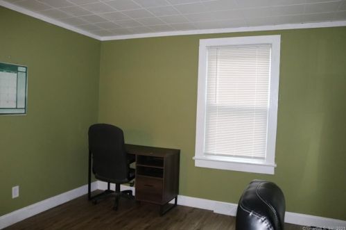 423 Harland Rd, Norwich CT  06360-1954 exterior