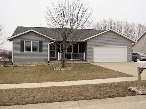 740 Breckenridge Dr, Monticello, IA 52310-1119
