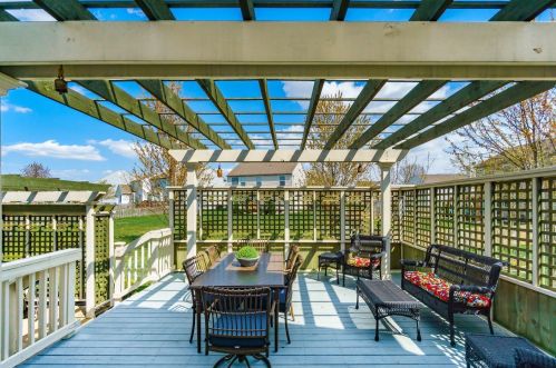 1180 Weeping Willow Ct, Blacklick OH  43004-5013 exterior