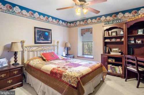 222 Longspur Dr, Wilmington DE  19808-4363 exterior