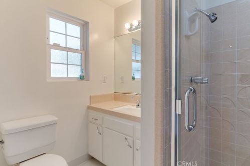 13417 Ocean Gate Ave, Hawthorne CA  90250-5611 exterior