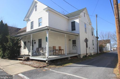 114 Prince St, Lees Cross Roads, PA 17257-1318