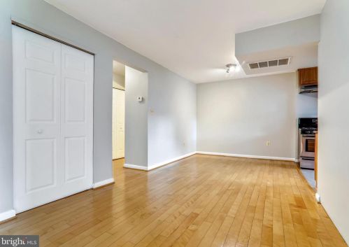 5007 D St, Washington, DC 20019-6115