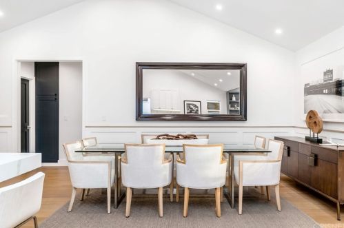 5465 Saloma Ave, Van Nuys CA  91411-3643 exterior