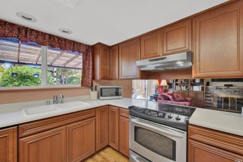 296 Plantation Way, Vacaville CA  95687-5934 exterior