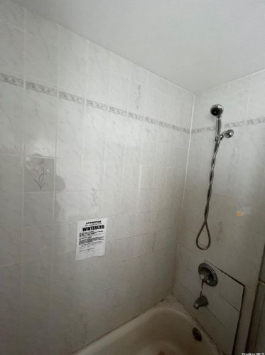 1 Irene St, North Lindenhurst NY  11757-1204 exterior