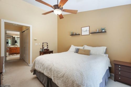 56 Academy Ct, Bedminster NJ  07921-1805 exterior