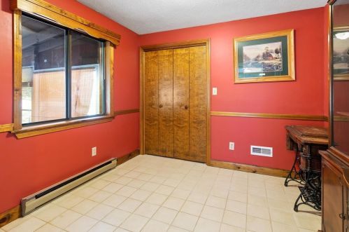 6 Happy Holw Rd, Danville NH  03819-3100 exterior