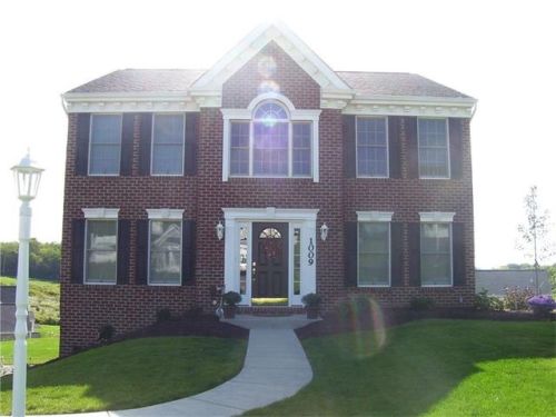 1009 Greenfield Dr, Canonsburg, PA 15317-8597