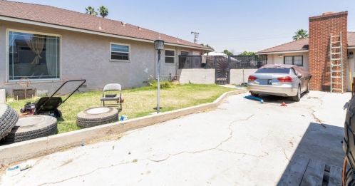 2116 Olympic Dr, Bakersfield, CA 93308-2636