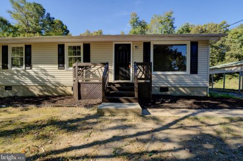 7366 Twin Cedars Dr, Woodford, VA 22580-3416