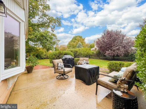 1344 Buford Dr, Yardley PA 19067-4342 exterior