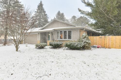 3315 98th Pl, Kenosha, WI 53158-5702