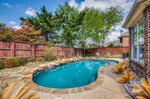 2717 Skinner Dr, Lewisville, TX 75028-3644