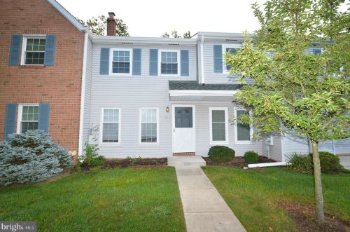 1914 Nashmont Ct, Lansdale PA  19446-4328 exterior