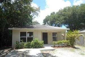 2618 6th St, Bradenton, FL 34208-3702