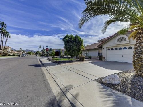 8981 Sutton Dr, Scottsdale, AZ 85260-4233