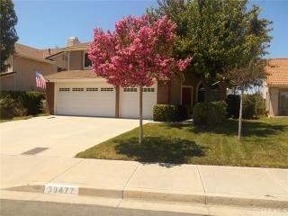 39477 Calle Casablanca, Murrieta, CA 92563-5211