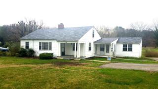 4941 Beverly Rd, Knoxville, TN 37918-2610