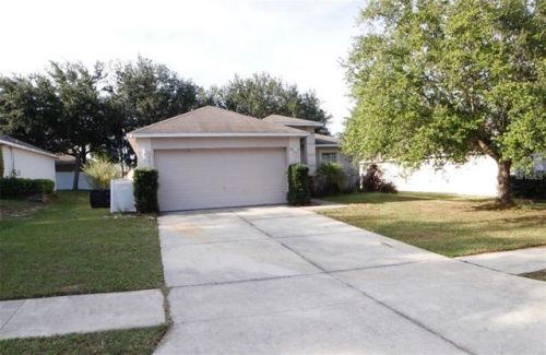 2357 Foxtree Rd, Tavares, FL 32778-9308