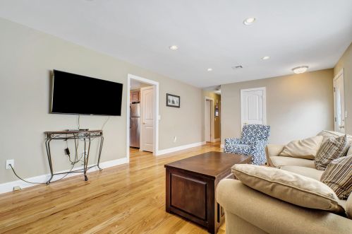 74 Venice Dr, Bricktown NJ  08723-6977 exterior