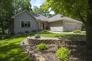 11270 Hidden Oaks Ct, Champlin, MN 55316-3038