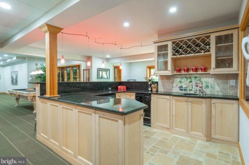 5 Gregory Ln, Newtown Square PA  19073-1518 exterior