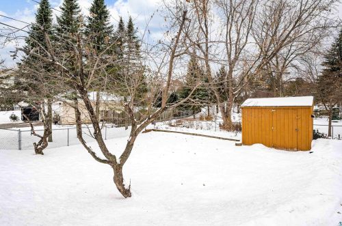 4230 Dodge St, Duluth MN  55804-1448 exterior