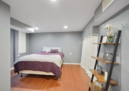 525 66 Ave, Minneapolis MN 55429-1619 exterior