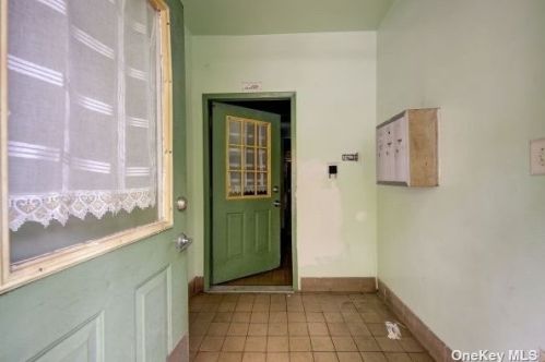 1046 Faile St, Bronx NY  10459-3784 exterior