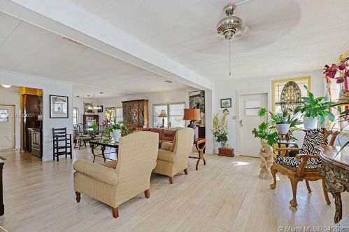 12375 Military Trl, Boynton Beach FL  33436-5575 exterior