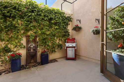 77150 Avenida Fernando, La Quinta CA  92253-2561 exterior
