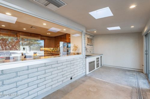 1348 Avenida Conalea, Tucson AZ 85748-7716 exterior