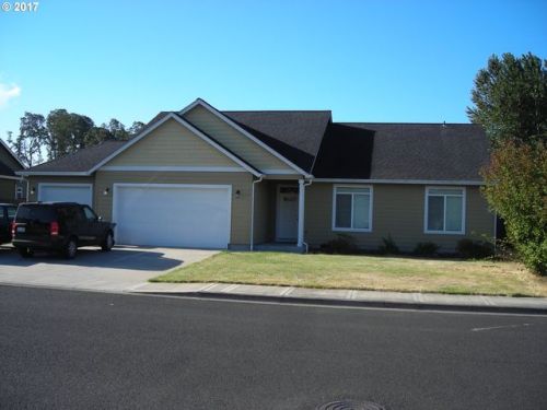 435 Twin Flower Dr, Woodland, WA 98674-4208