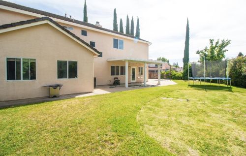 6501 Kenbridge St, Elk Grove CA  95758-6313 exterior