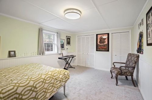 7 Bayou Dr, Raymond NH  03077-2364 exterior