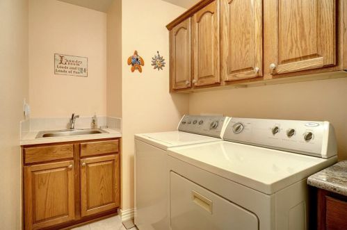 9404 Orangewood Trl, Denton TX  76207-8622 exterior