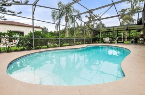 3500 Boggy Crk Rd, Kissimmee FL 34744-9413 exterior