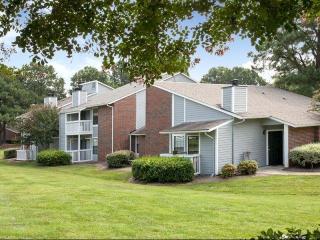 5600 Briar Oak Ln, Raleigh NC  27612-2538 exterior