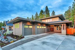 1118 18th St, Bend, OR 97703-1481