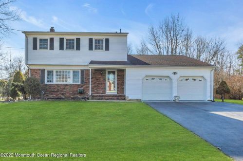 1 Middlebrook Dr, Tinton Falls, NJ 07712-3421