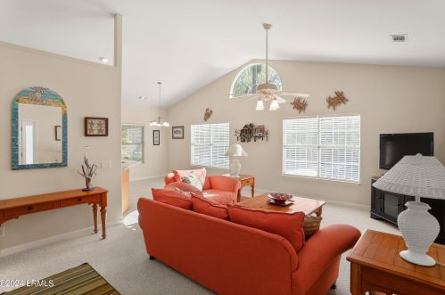 3 Sunrise Blvd, Beaufort, SC 29907-2622