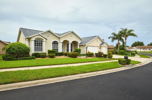11426 Tee Time Cir, New Port Richey, FL 34654-6221