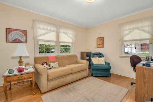 20 Clare Dr, Elwood NY  11731-1324 exterior