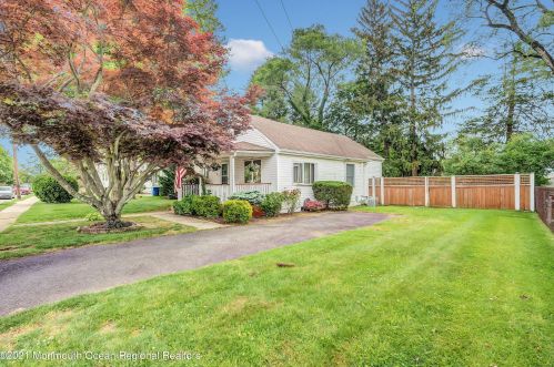 59 Foster St, Tinton Falls, NJ 07701-5509