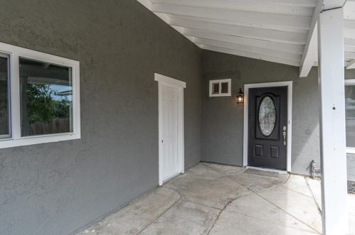 1043 Nita Ln, Vista, CA 92083-3120